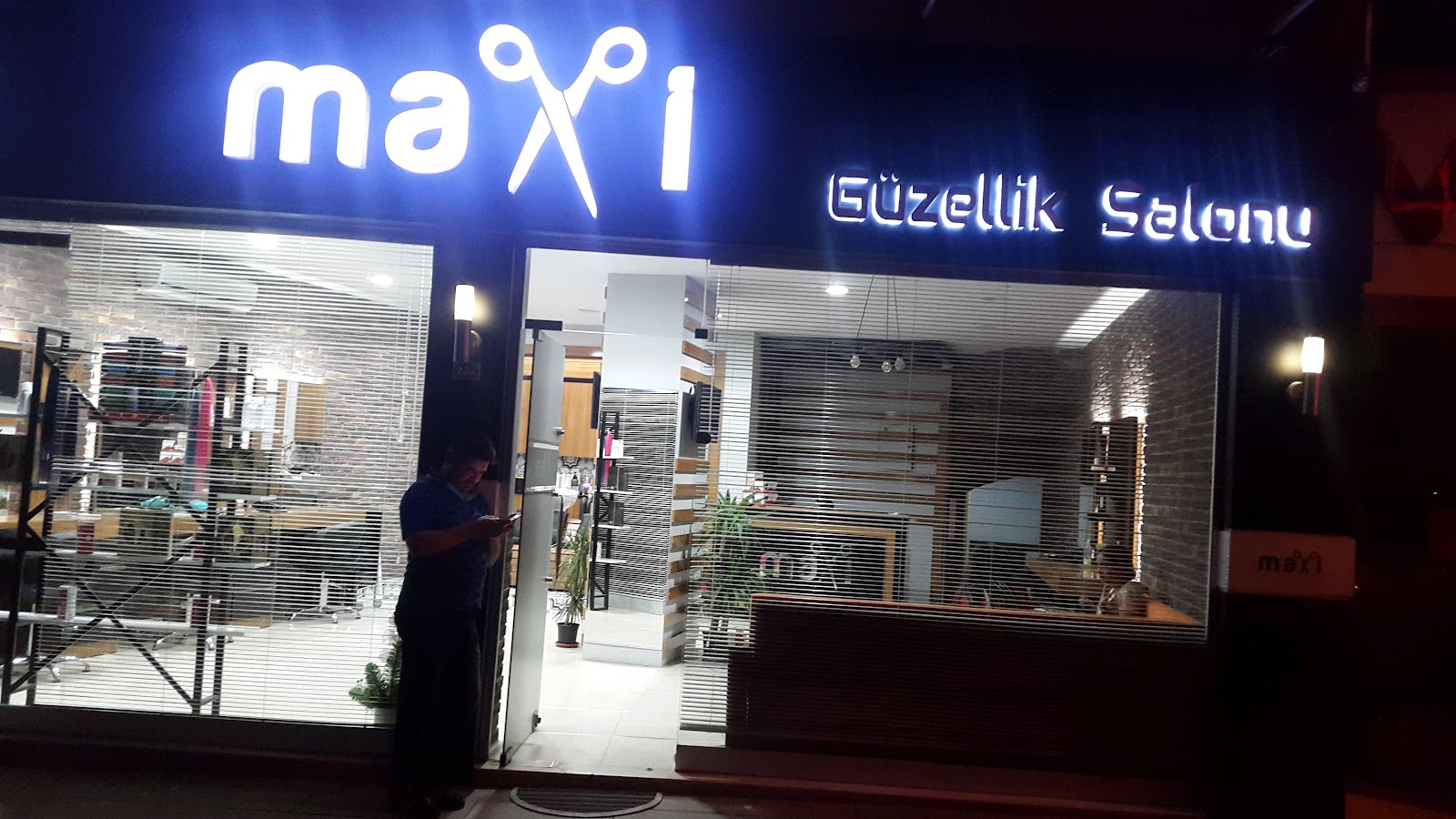 Maxi Saç Tasarım & Güzellik Merkezi kır düğünü mekanı — Altınordu