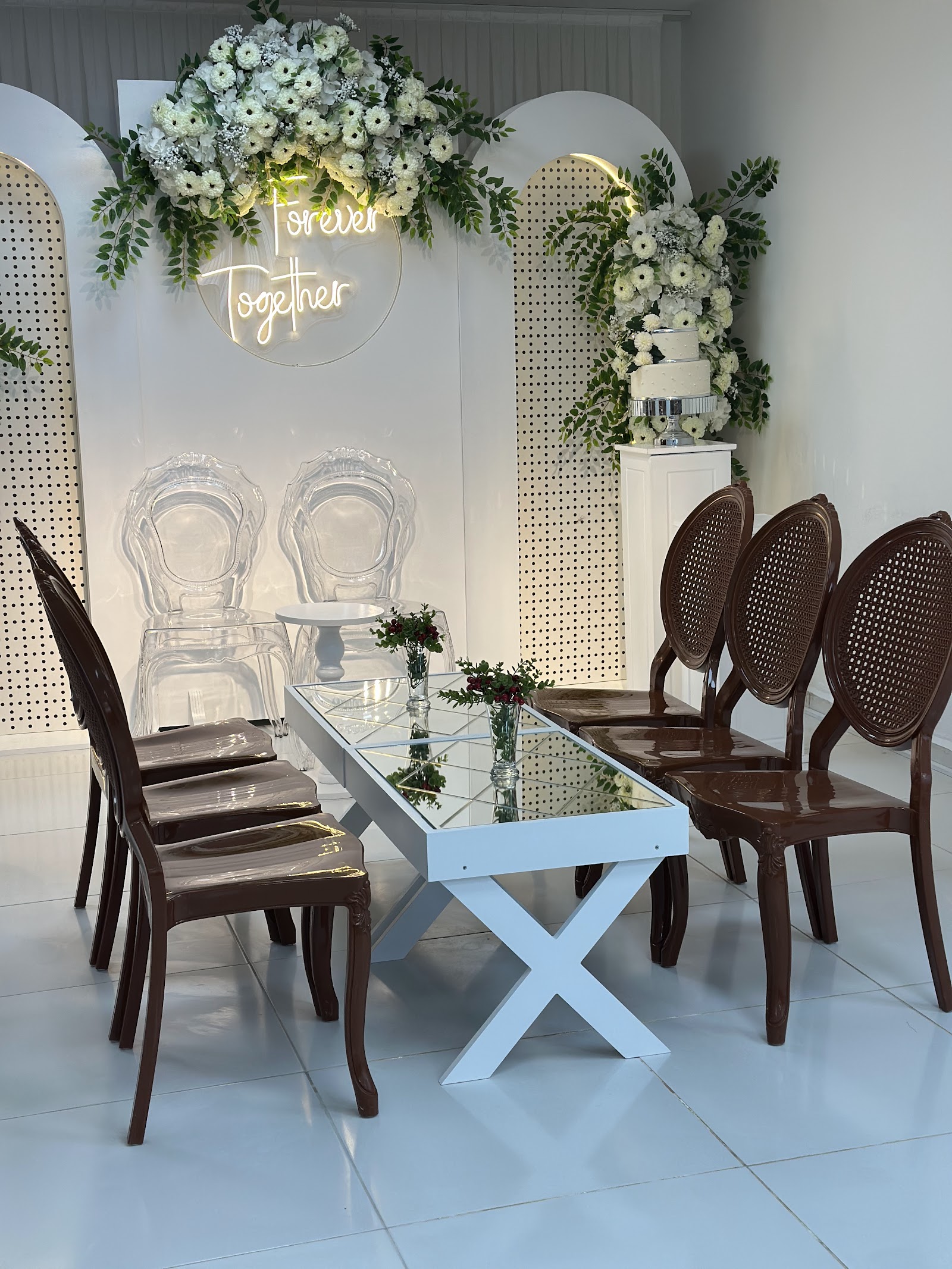 Serenat Davet Evi