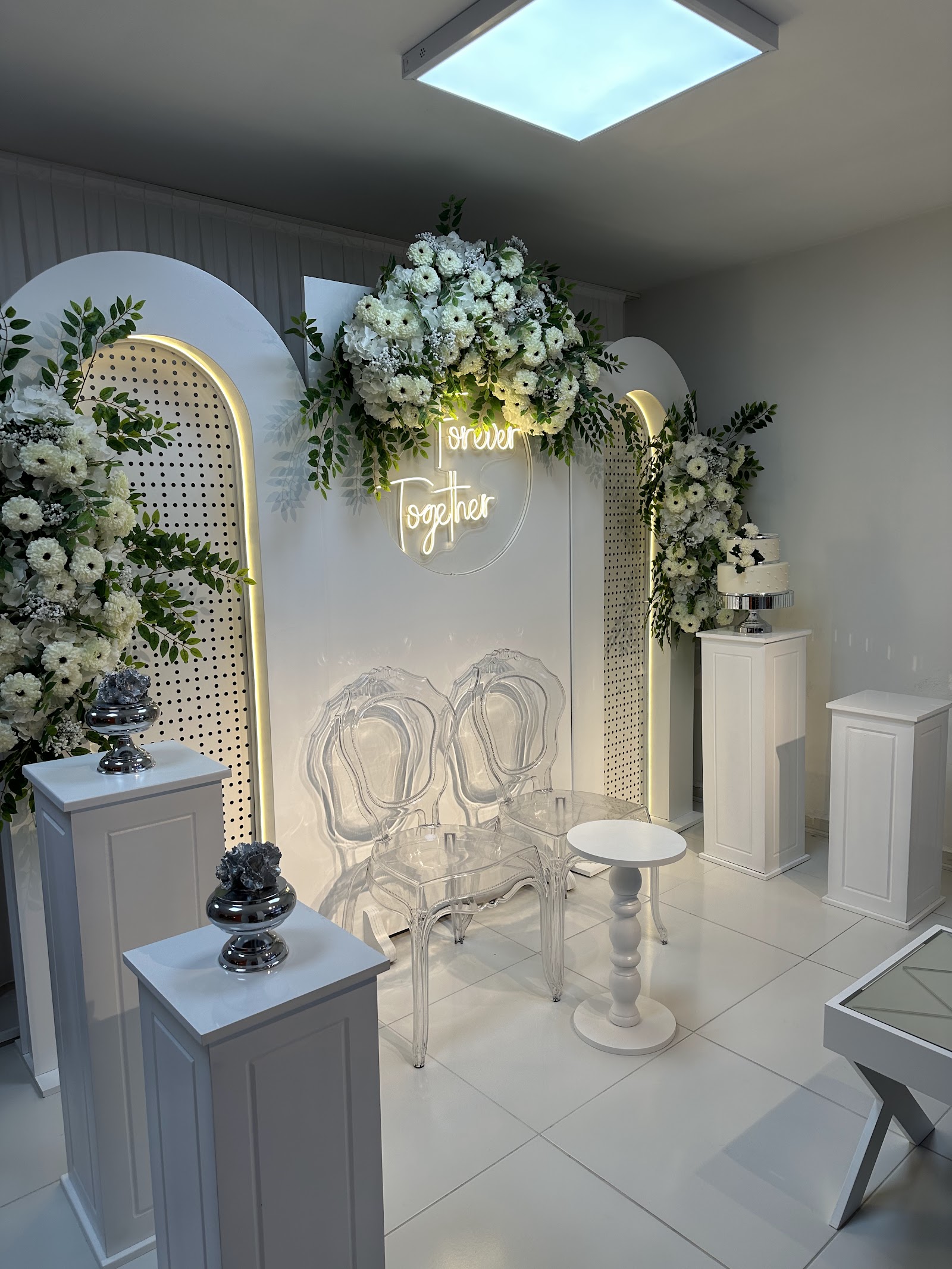 Serenat Davet Evi